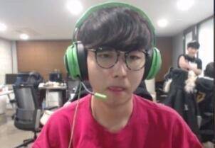 和角逐的激 和角逐的激